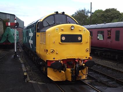 37190 running around the stock at Bridgnorth